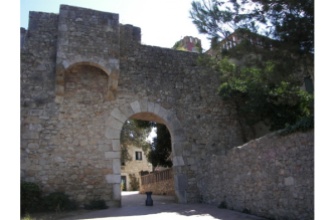 muralla-de-sant-marti-dempuries-entrada